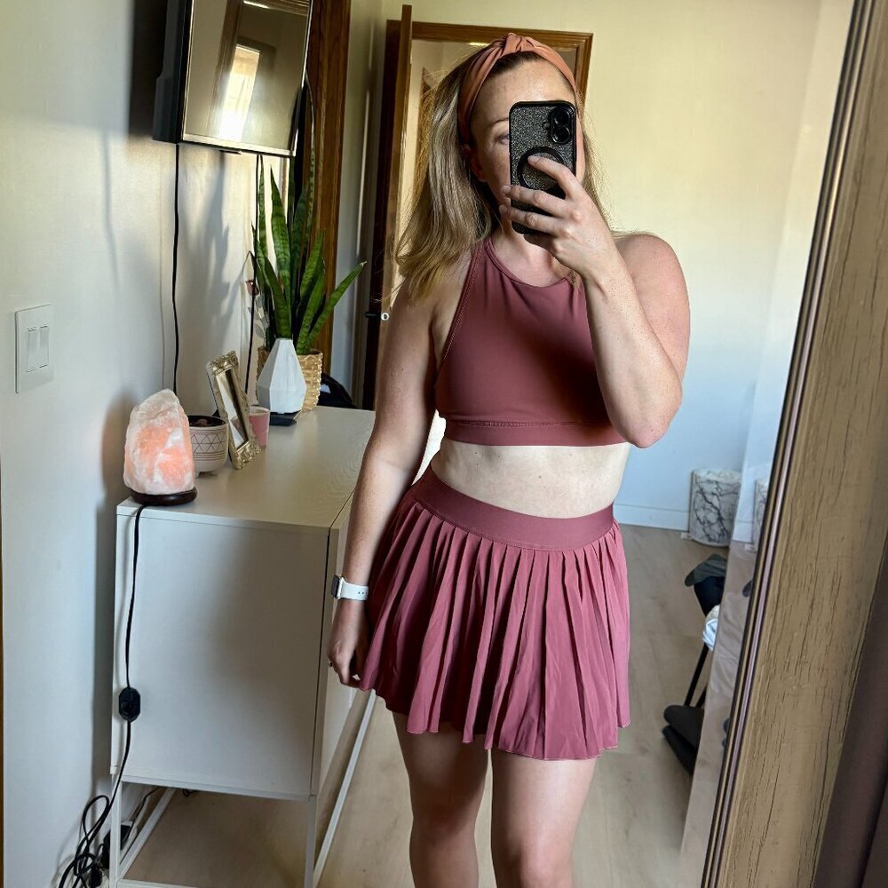 Aritzia TNA SET Tennis Golf Pro Micro Pleated Skirt + Top Red Agril Size Medium
